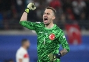 Mert Günok karyerasını başa vurub