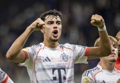 Pavloviçi İngiltərə nəhəngləri istəyir