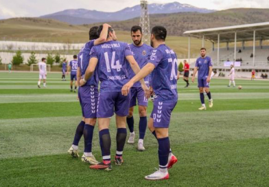 2-ci liqada liderlər böyükhesablı qələbə qazandılar