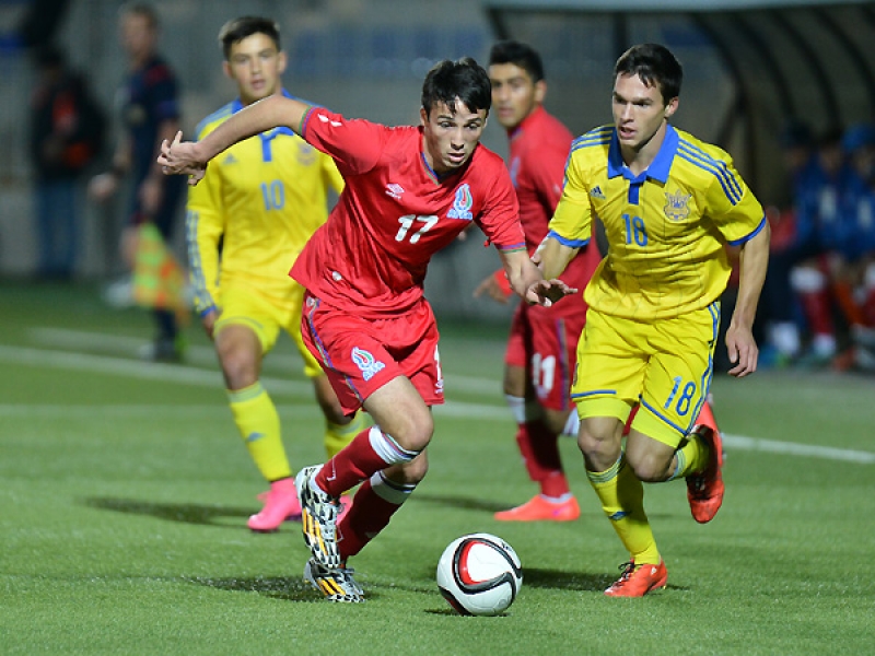 azerbaycan-millisi-ukraynaya-meglub-oldu