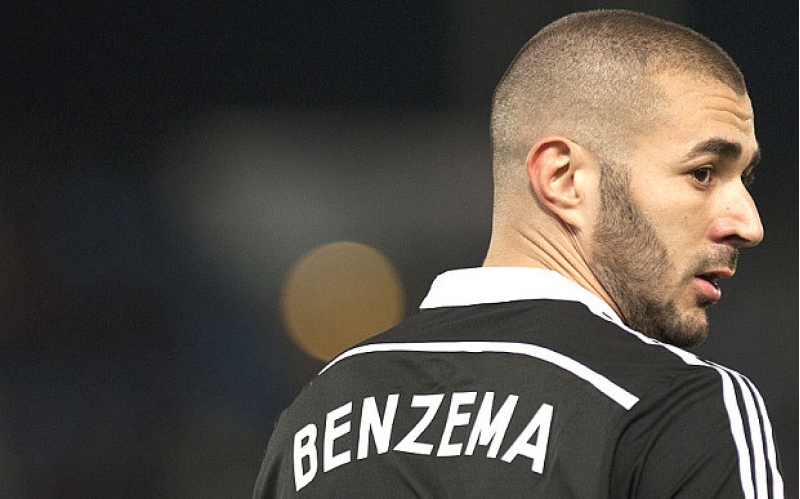 real-benzema-ile-yollarini-ayira-biler