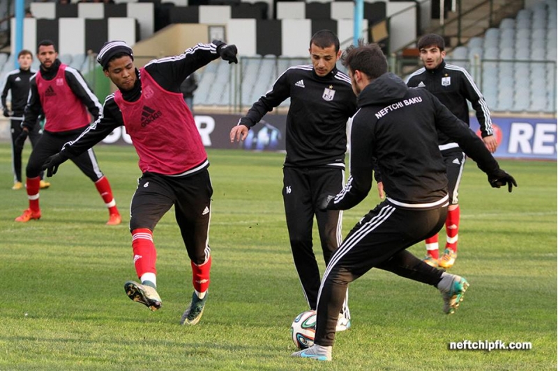 neftchi-boyuk-oyuna-bele-hazirlashir