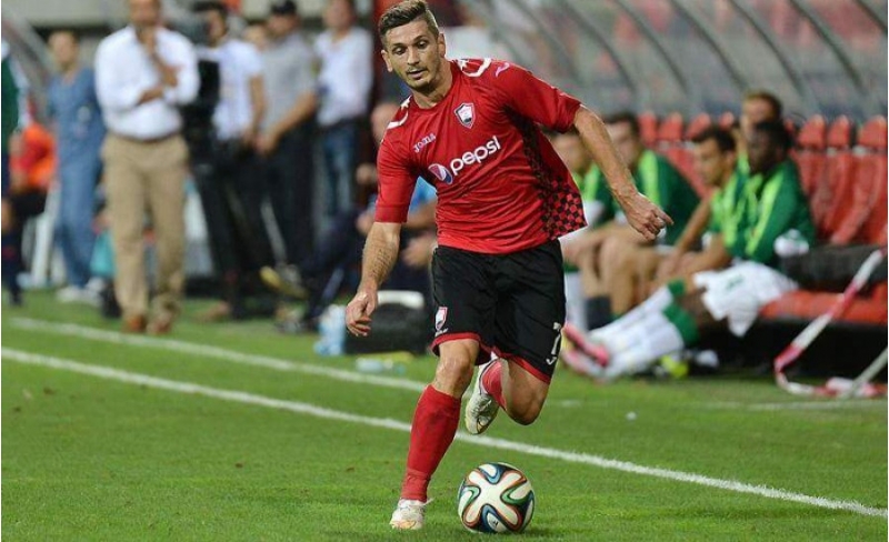 qebelenin-futbolchusu-fifa-ya-muraciet-etdi