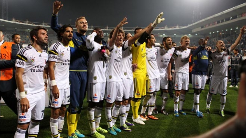 super-liqa-fenerbaxcha-zirvede