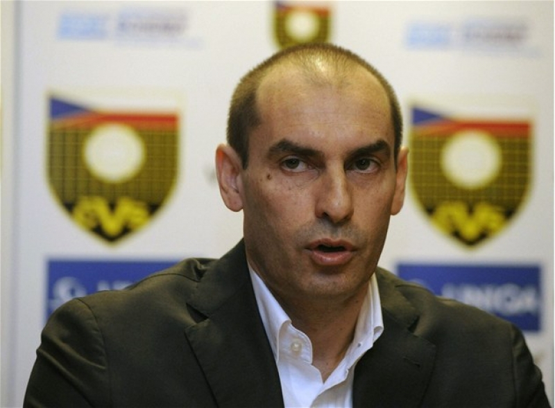 azerbaycan-chempionatinda-meshqchi-deyishikliyi