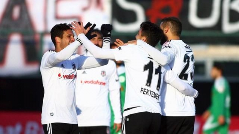 beshiktash-ve-bursaspordan-qelebe