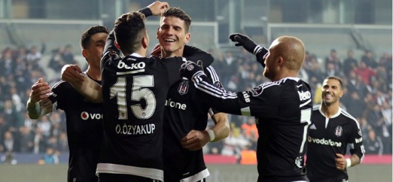 beshiktash-qalib-geldi-qalatasaray-xal-itirdi