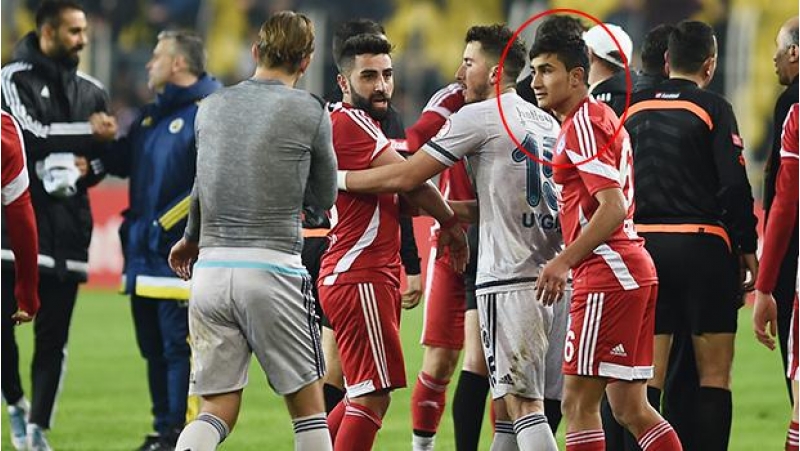 kor-futbolchu-fenerbaxchaya-qarshi-oynadi