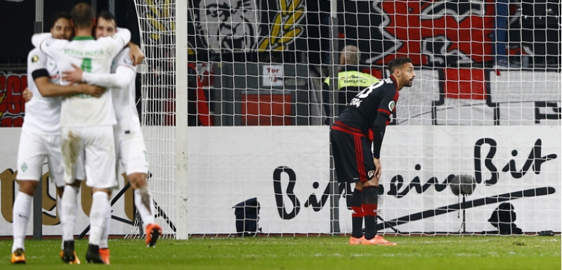 1-qirmizi-kart-4-qol