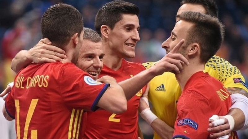 rusiya-ve-ispaniya-finalda
