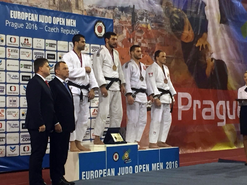 avropa-kubokundan-1-qizil-1-burunc-medal