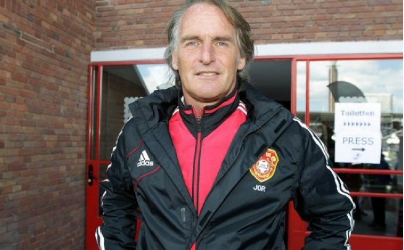 qalatasarayin-yeni-bash-meshqchisi-resmen-achiqlandi