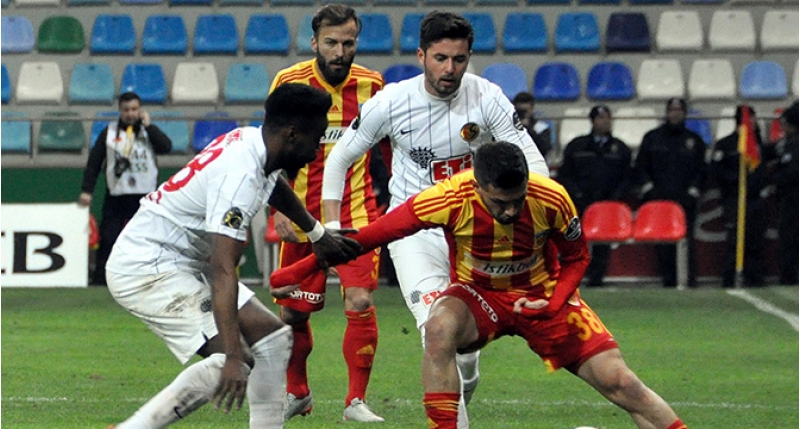 super-liqa-26-ci-tur-sulhle-bashladi