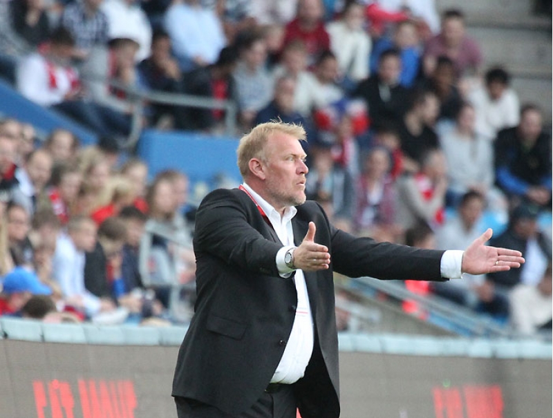 prosinechki-komandadan-narazi-deyilem