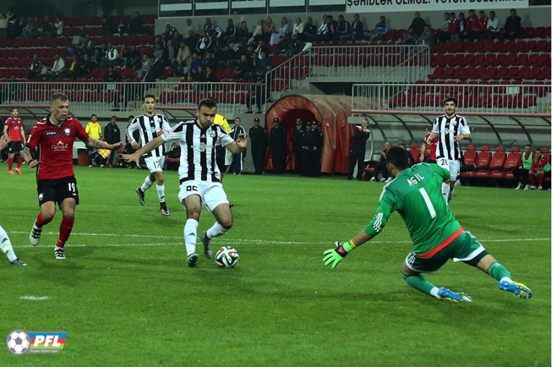 eliyar-agayevin-teyin-etmediyi-penalti