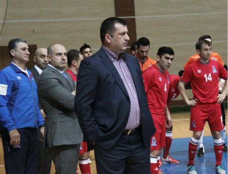 avropada-zeif-reqib-anlayishi-yoxdur-zaur-axundov