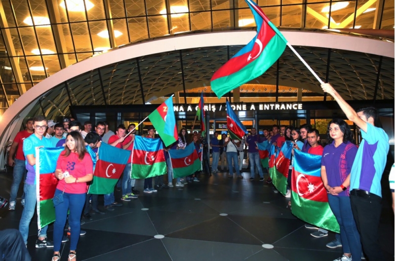 azerbaycan-idmanchilari-braziliyaya-yollanir