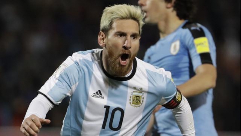 messi-argentinaya-qelebe-qazandirdi