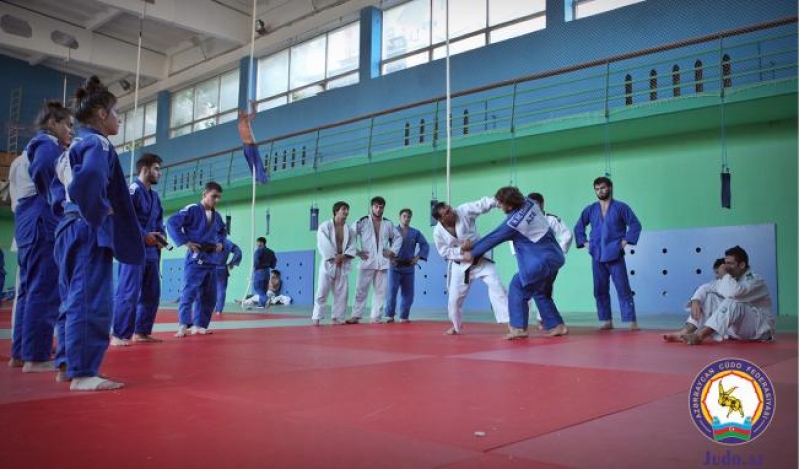 sechme-komandamiz-avropa-chempionatina-14-cudochu-ile-yollanir