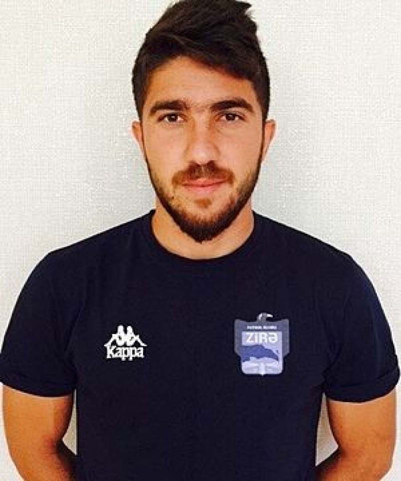 neftchide-yeni-futbolchu