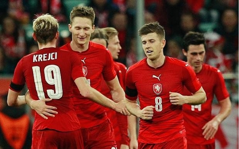 azerbaycanla-oyun-uchun-19-futbolchu