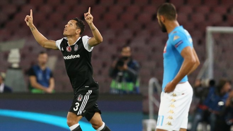 barselona-manchester-sitiye-beshiktash-napoliye-qarshi