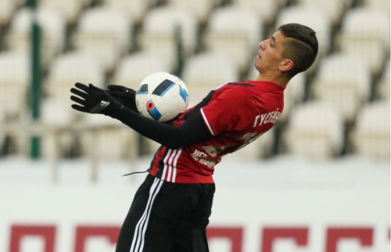 qarabagin-dushergesinde-rusiyali-futbolchu