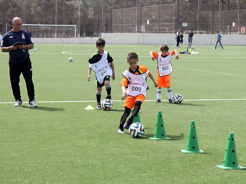 ushaq-futbolunda-rast-gelinen-zedeler-ve-xestelikler-yazi