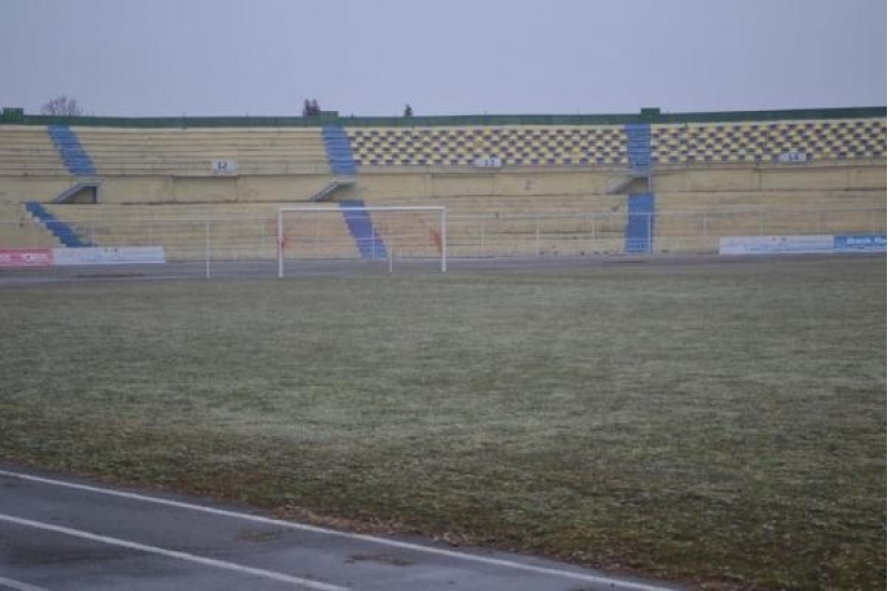 gence-stadionunun-ot-ortuyu-berbad-durumdadir