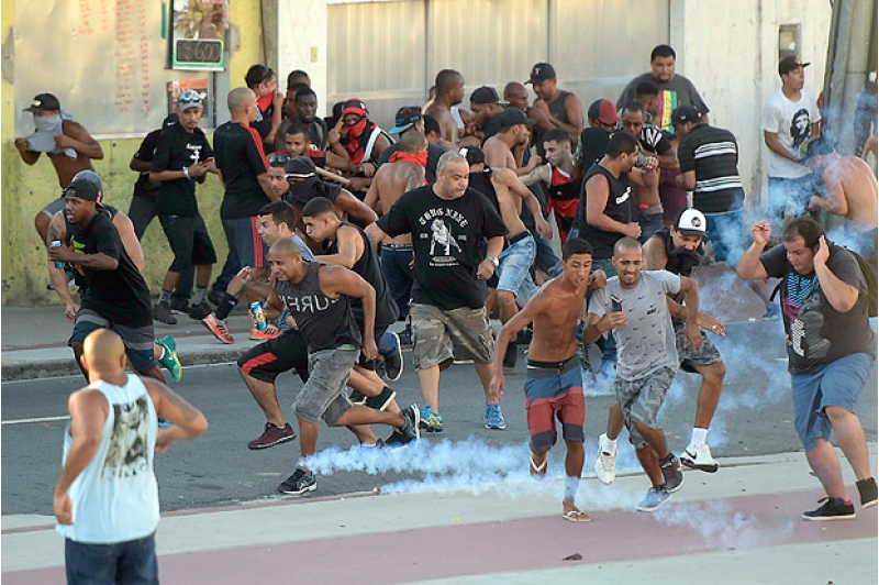 azarkeshler-arasinda-qarshidurma-1-olu-7-yarali