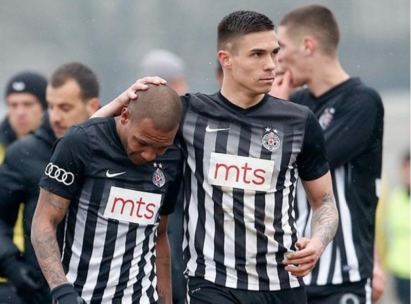 serbiya-futbolunda-kutlevi-dava