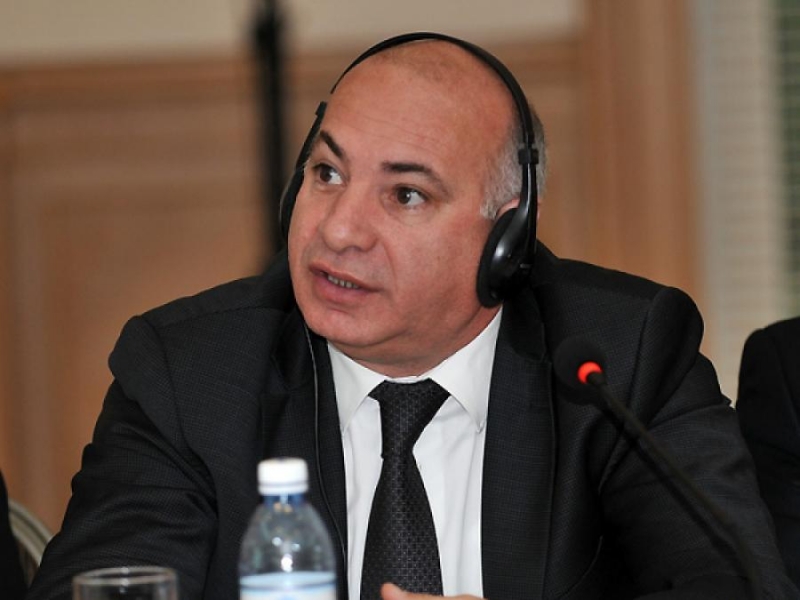 mikayil-nerimanoglu-stadionda-internet-de-yox-idi