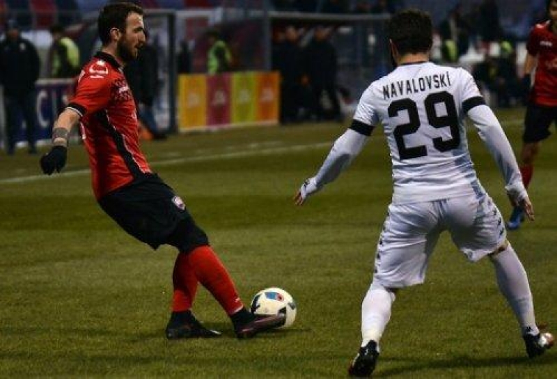 neftchi-ve-qebelenin-futbolchulari-milliye-devet-olundu