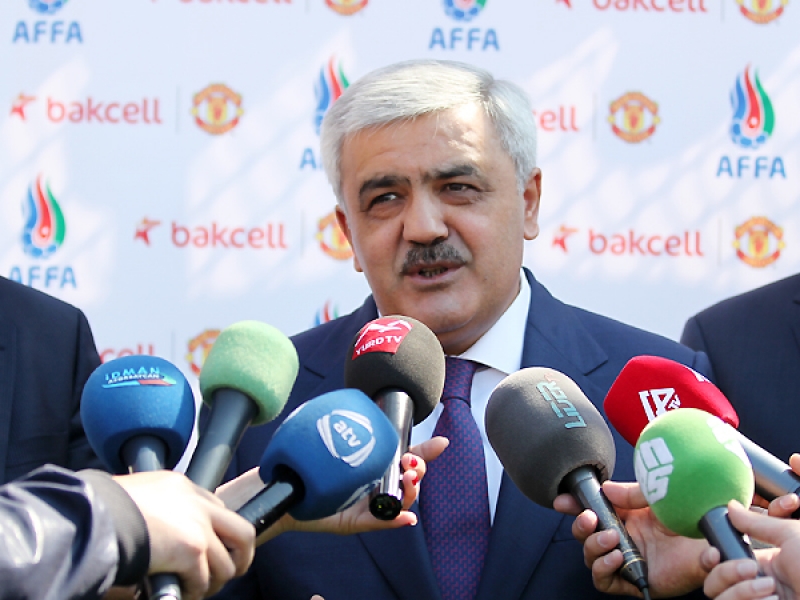 rovneq-abdullayev-3-tsikili-ehate-eden-6-illik-muqavile-imzalamishiq