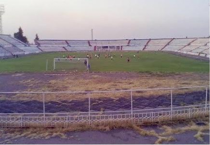 gence-stadionu-ag-gune-chixacaq