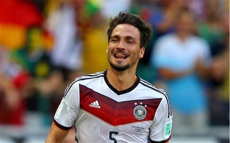 mats-hummels-milliye-minnet-qoydu