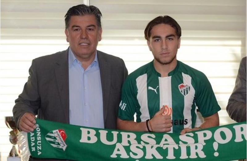 ozancan-kokcu-azerbaycani-turkiyeye-deyishe-biler