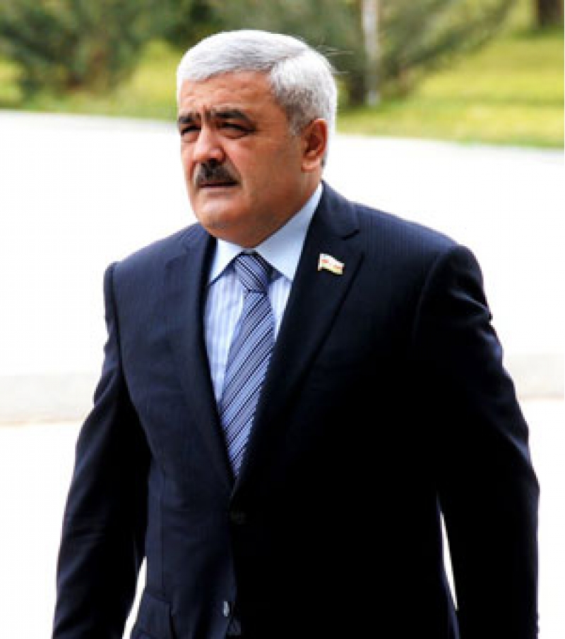 rovneq-abdullayev-lizensiya-ala-bilen-butun-komandalar-premyer-liqada-ishtirak-edecek