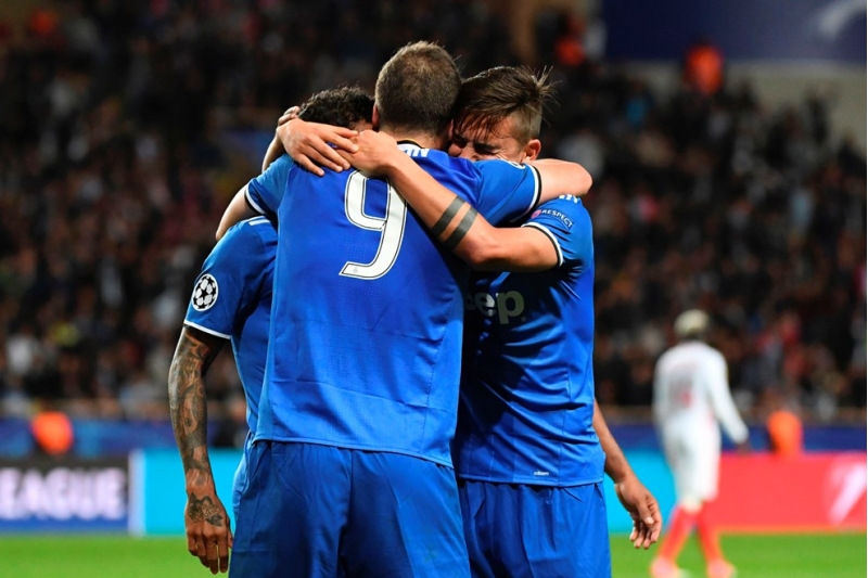 yuventus-monako-ile-uz-uze