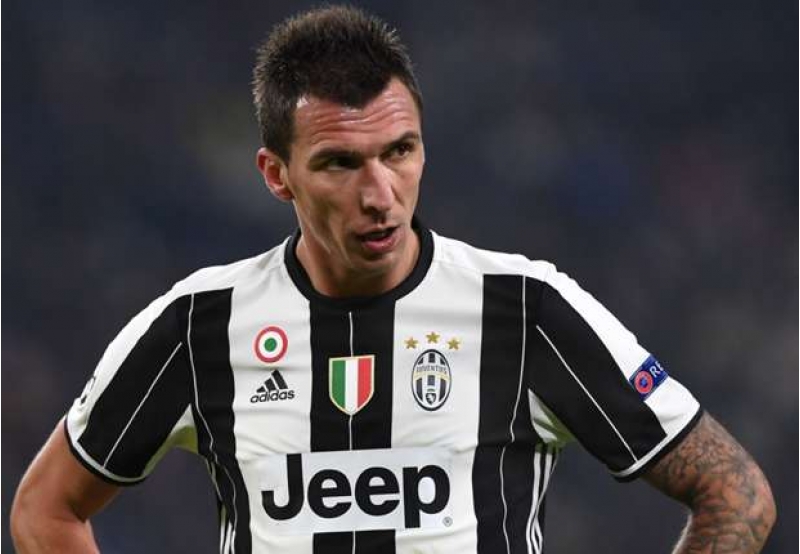 beshiktashin-mandzukich-arzusu-suya-dushdu