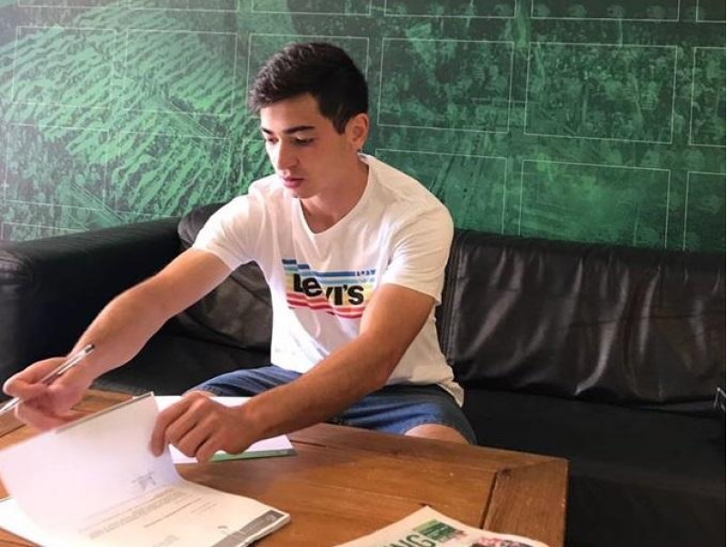 budaq-nesirov-sportinqle-muqavile-yeniledi