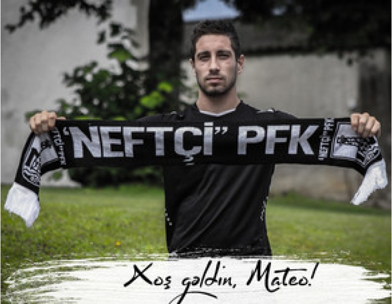 neftchi-xorvatiyali-futbolchu-ile-muqavile-bagladi