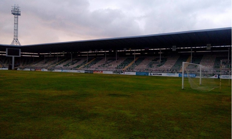 bashdashini-xatirladan-stadion