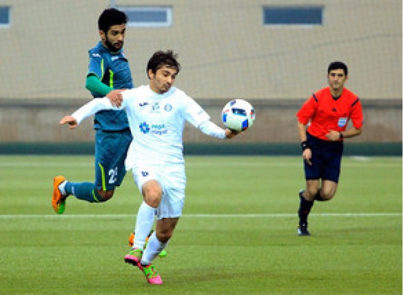sumqayitin-futbolchusu-ogurluq-edib