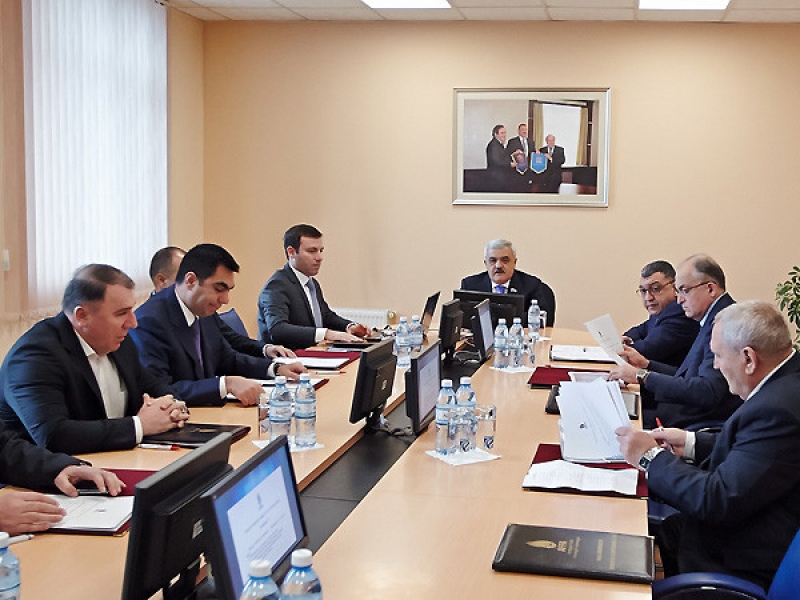 millinin-bash-meshqchisi-meselesine-aydinliq-getirilir