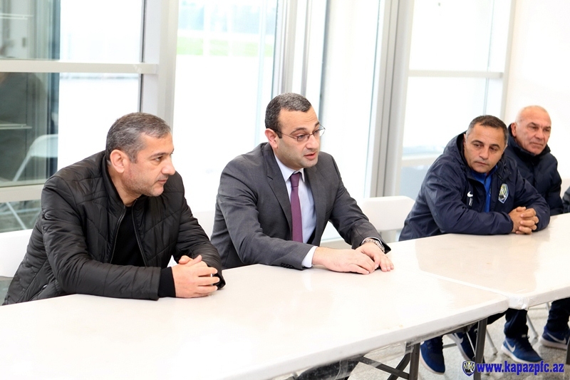yunis-huseynov-komandaya-teqdim-olundu