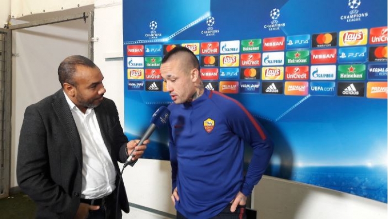 hech-kim-bizden-bu-uguru-gozlemirdi-raca-nainqqolan