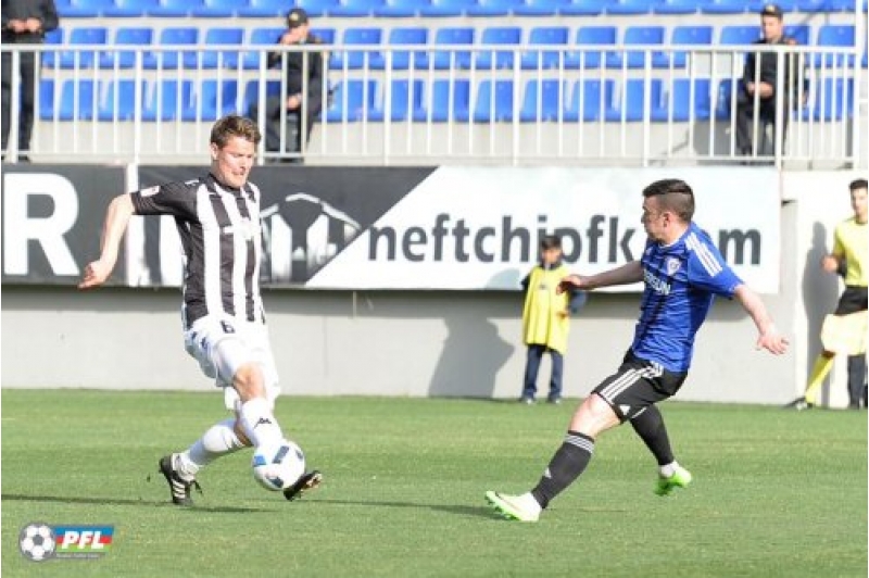 neftchi-legioner-futbochunu-yola-saldi