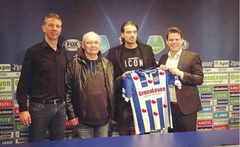 azerbaycanda-oynamish-futbolchu-resmen-hollandiya-klubunda