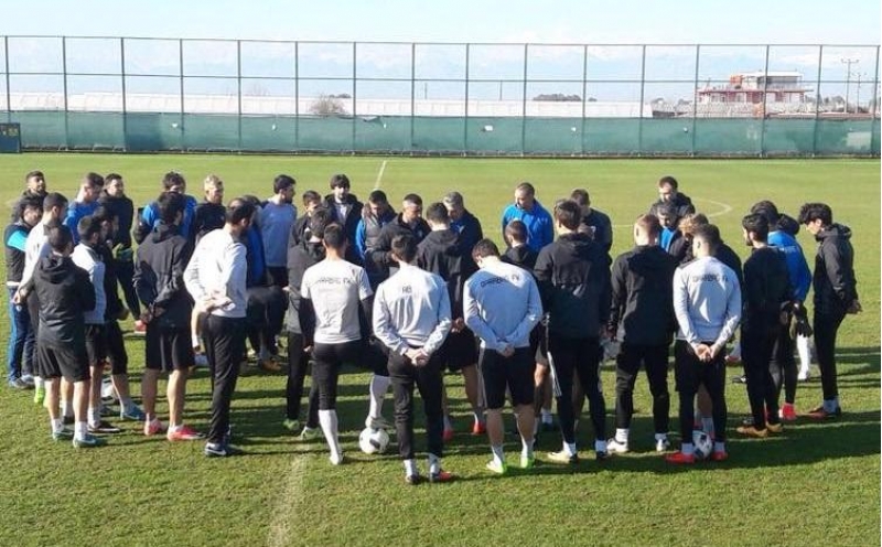 qarabag-oyun-gunu-meshqe-chixdi